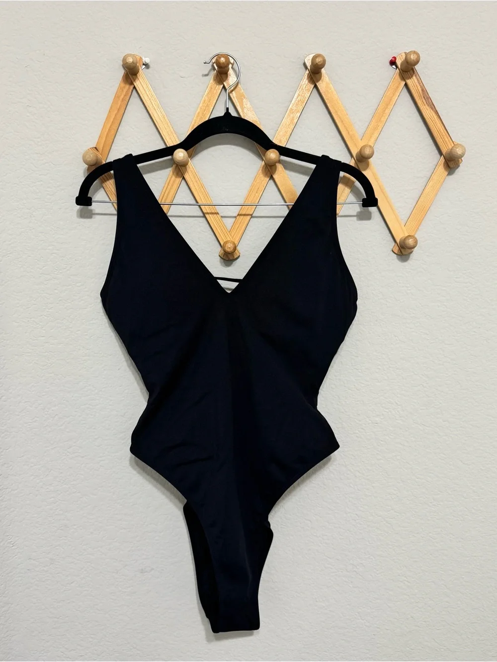 TAE Mega Sculpting Brazilian Cut Plunge Neck One Piece Swimsuit Size Large
